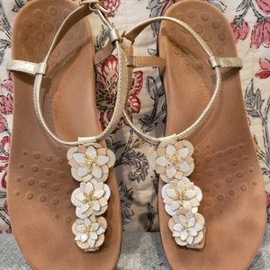 Vionic floral strap sandals size 9